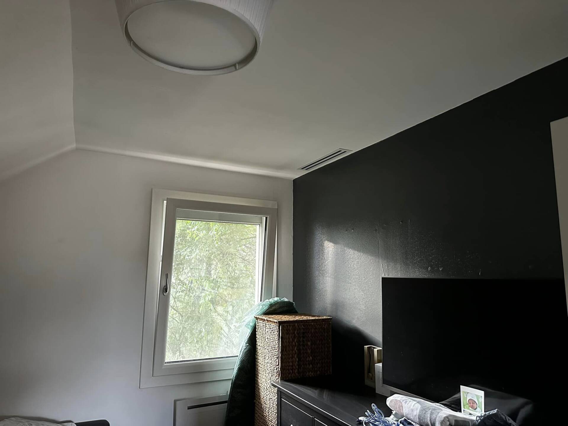 Installation d’une climatisation réversible gainable DAIKIN et d’un mural Stylish à Saint-Genis-Pouilly — photo 3