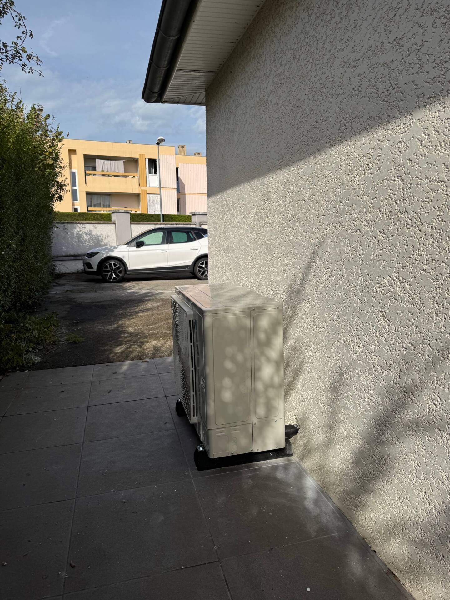 LAGNIEU Installation d’un gainable DAIKIN + Airzone FBA100A + RZAG100NV1 — photo 6