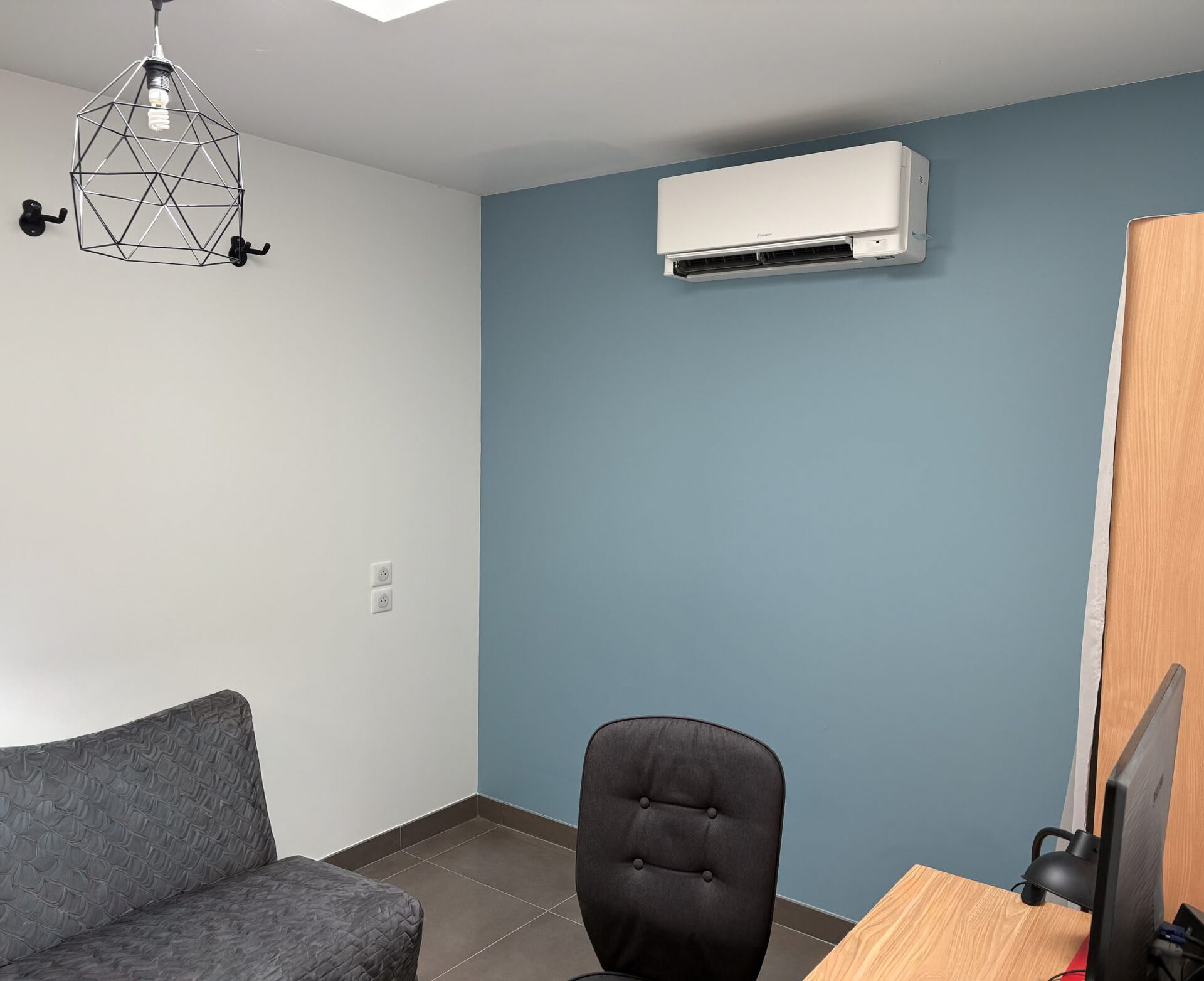 Installation d’un système pentasplit Daikin avec 5 unités murales Stylish — photo 5