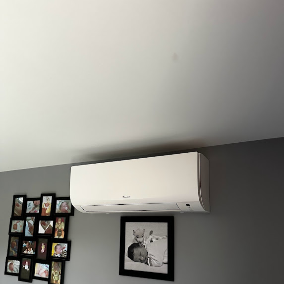 Installation de deux pompe à chaleur Air Air DAIKIN dans l’Ain - Solufroid