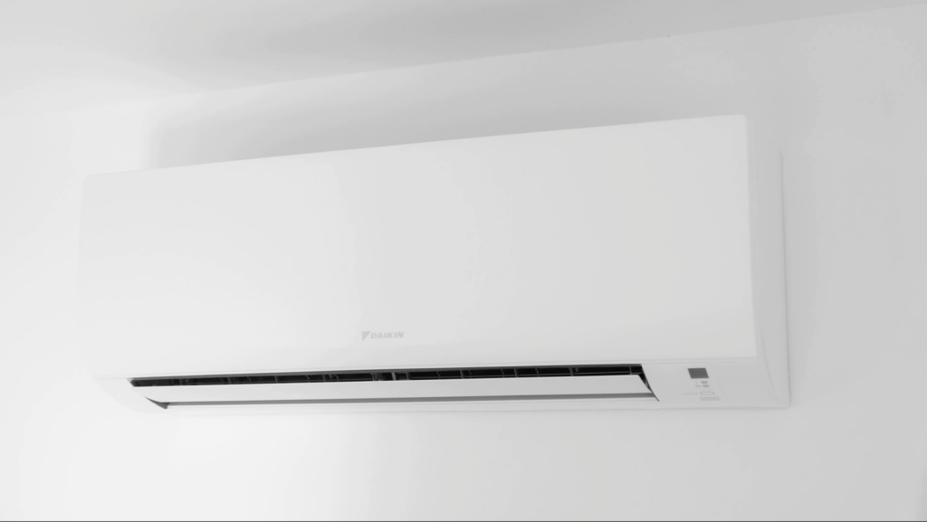 Climatiseur réversible DAIKIN Sensira FTXF-E/D - Solufroid