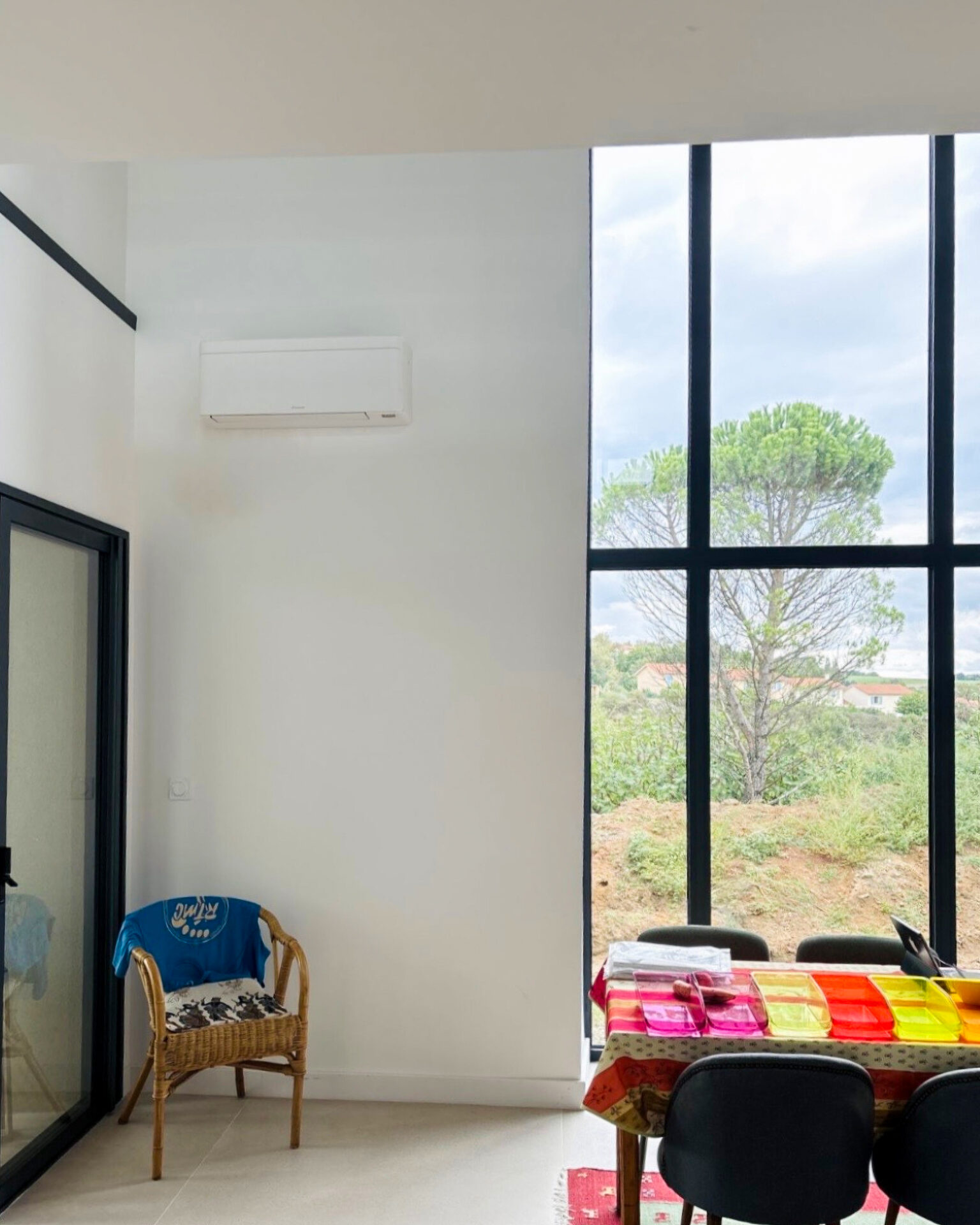 Chantier d&rsquo;une pompe à chaleur Air / Air Daikin 10 unités murales Stylish à Vienne - Solufroid