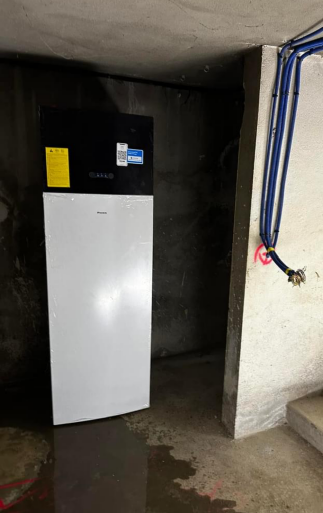 Installation pompe à chaleur Air Eau DAIKIN Altherma - Solufroid